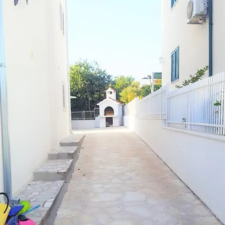 Adriatic Seafront Rogoznica Apartamento